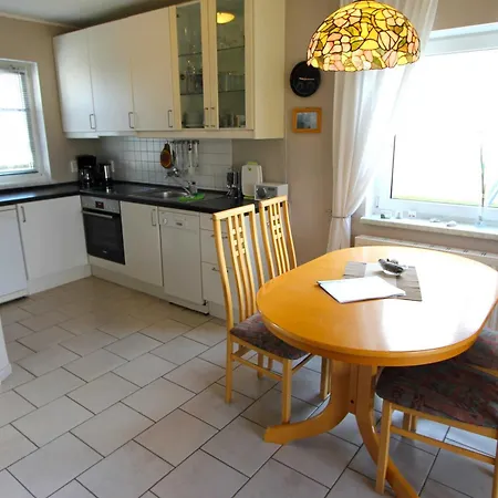 Leuchtturmstrasse Haus 28 Nur 150 M Vom Entfernt