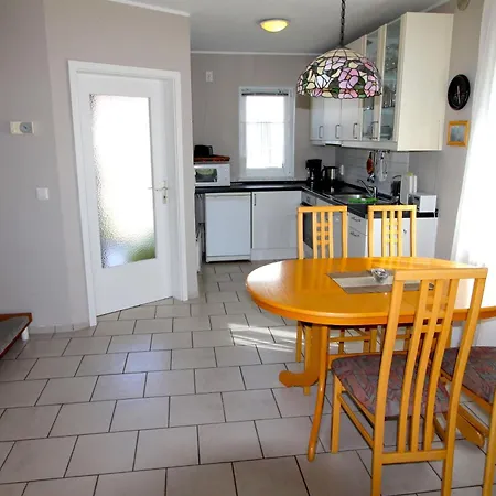 Leuchtturmstrasse Haus 28 Nur 150 M Vom Entfernt