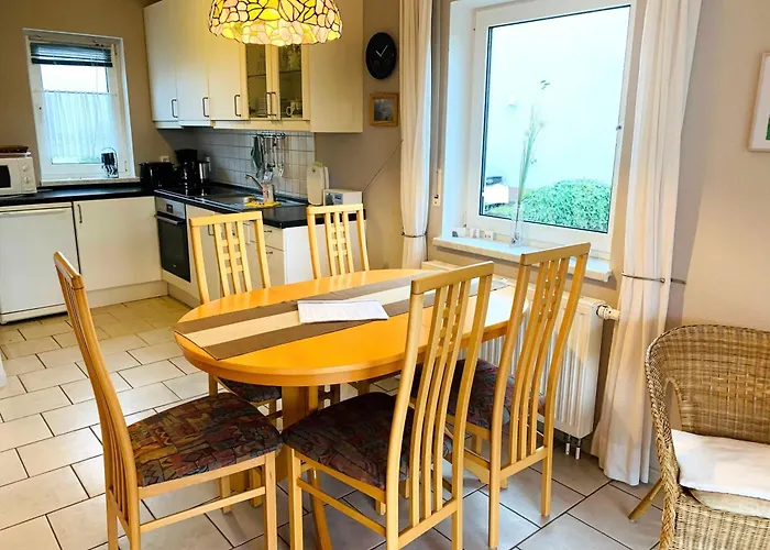 Leuchtturmstrasse Haus 28 Nur 150 M Vom Entfernt * ريريك